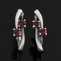 Серьги гранат альмандин Индия (латунь оксидир., посеребр.) огранка