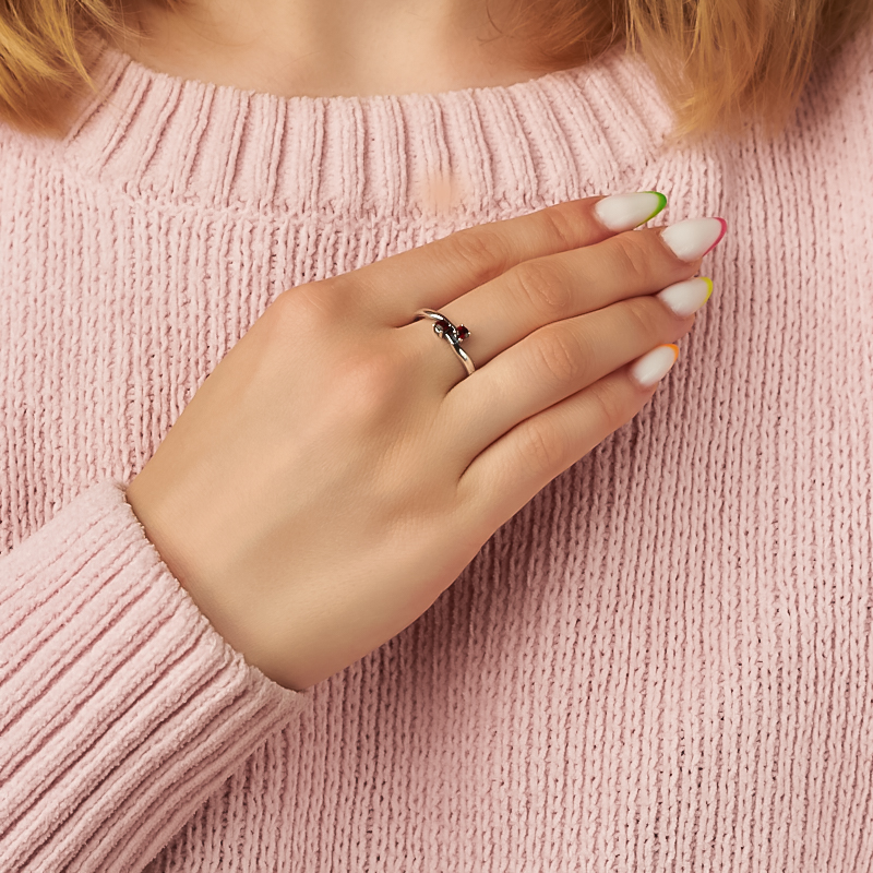 Кольцо гранат альмандин Индия (латунь оксидир., посеребр.) огранка размер 18