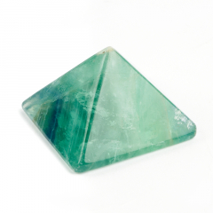 Пирамида флюорит зеленый 5 см
