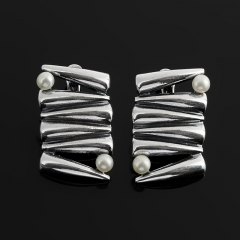 Серьги жемчуг белый Гонконг (латунь оксидир., посеребр.)
