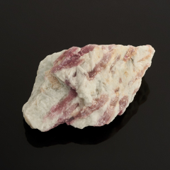Образец турмалин розовый (рубеллит) Бразилия (в породе) M (7-12 см)