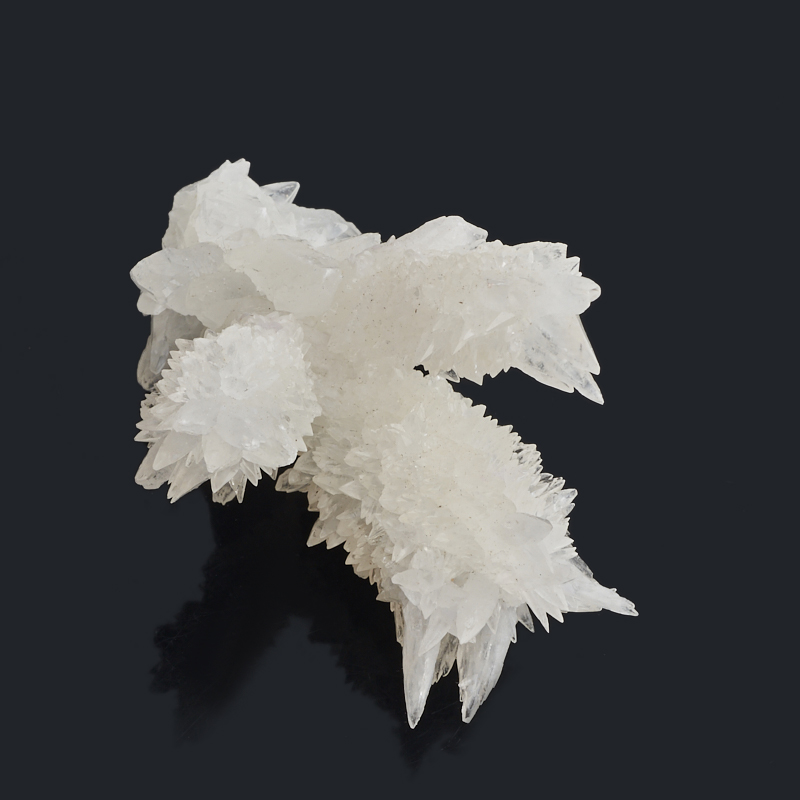 Образец арагонит белый Мексика S (4-7 см) (1 шт)