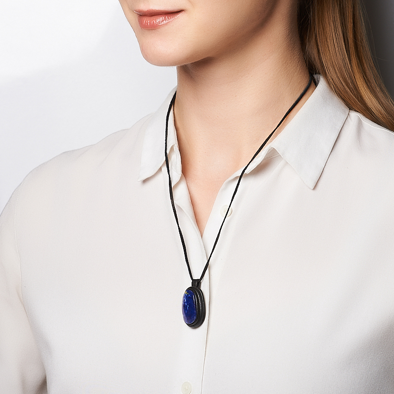 Кулон лазурит Таджикистан овал (кожа натур.) 4 см