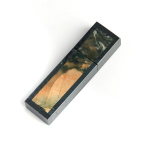USB-флеш-накопитель яшма уральская Россия 32 Гб 6,5 см