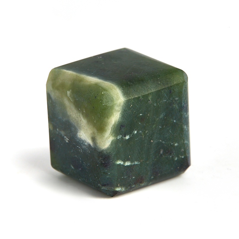 Куб нефрит зеленый Россия (1 шт) 2 см