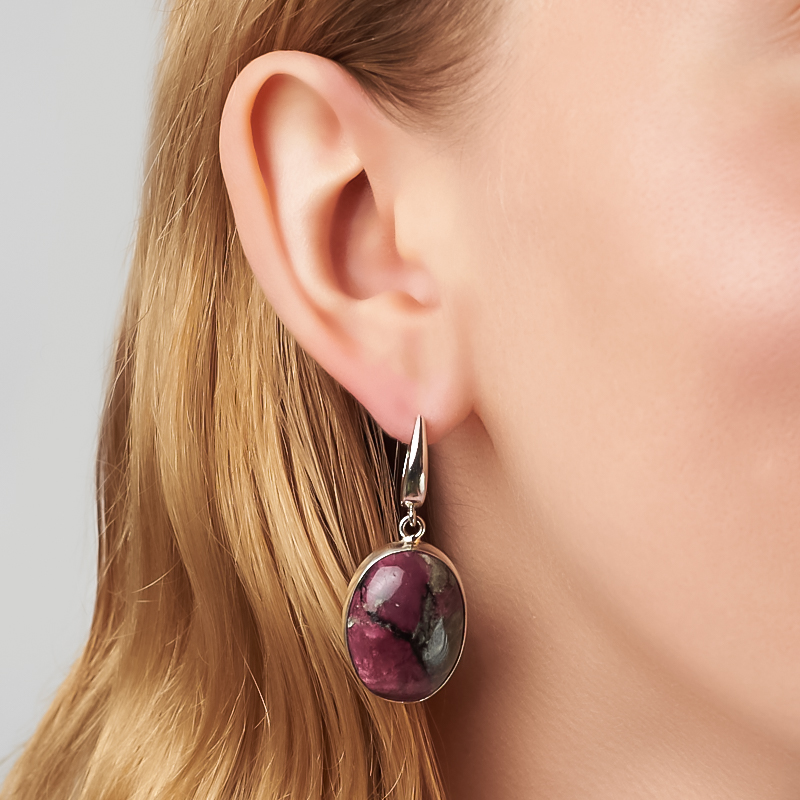 Серьги эвдиалит Россия (дублет) (биж. сплав, нейзильбер)