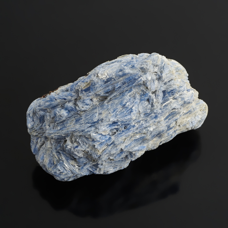 Образец кианит синий Бразилия M (7-12 см)