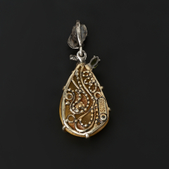 Кулон янтарь Россия (серебро 925 пр. родир. бел., родир. черн.) капля