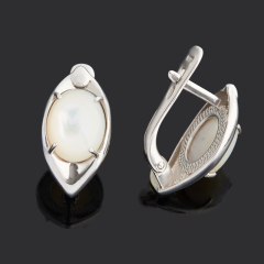 Серьги перламутр белый Индонезия (серебро 925 пр. родир. бел.)