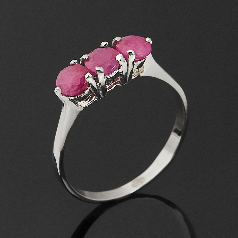 Кольцо рубин Мьянма (серебро 925 пр. родир. бел.) огранка размер 17