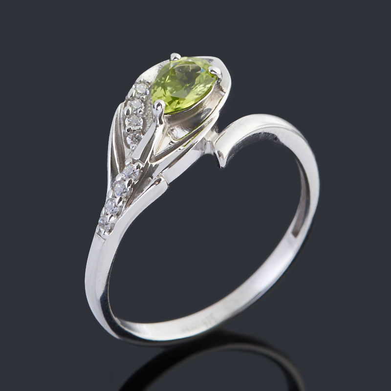 Кольцо хризолит США (серебро 925 пр. родир. бел.) огранка размер 16,5