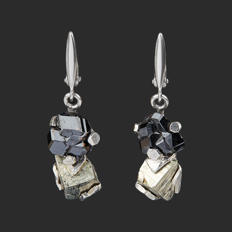 Серьги микс гранат, пирит (нейзильбер платинир., рутений)