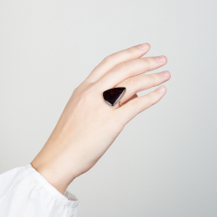 Кольцо эвдиалит (дублет) Россия (нейзильбер) размер 19