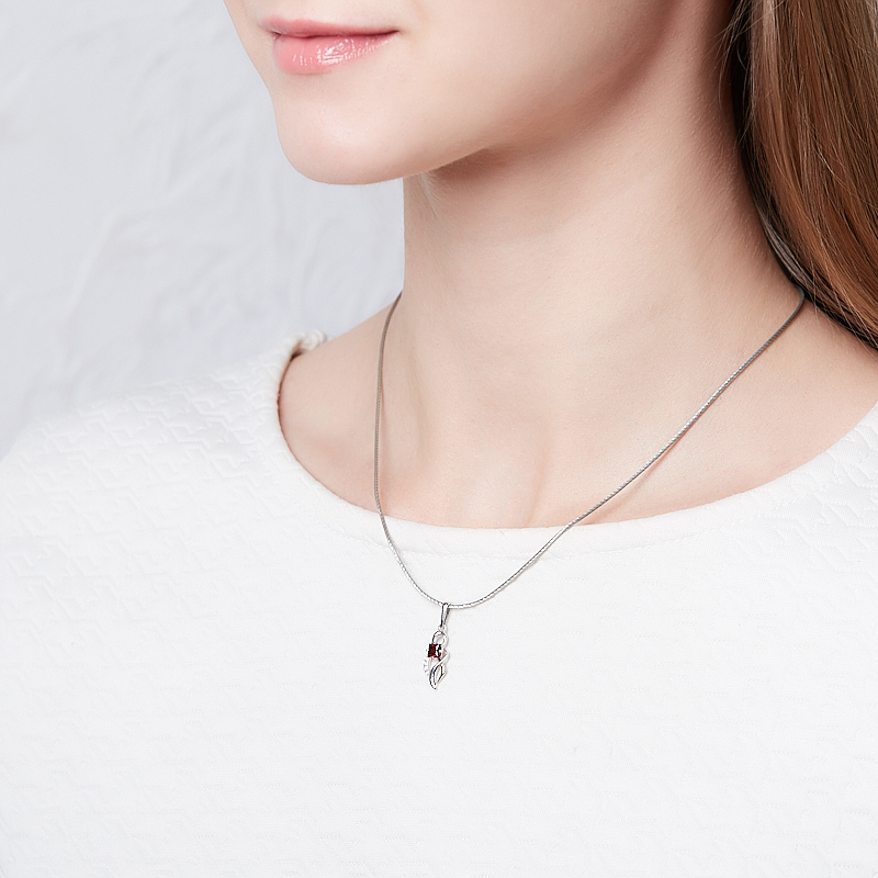 Кулон гранат альмандин Индия (серебро 925 пр.) огранка