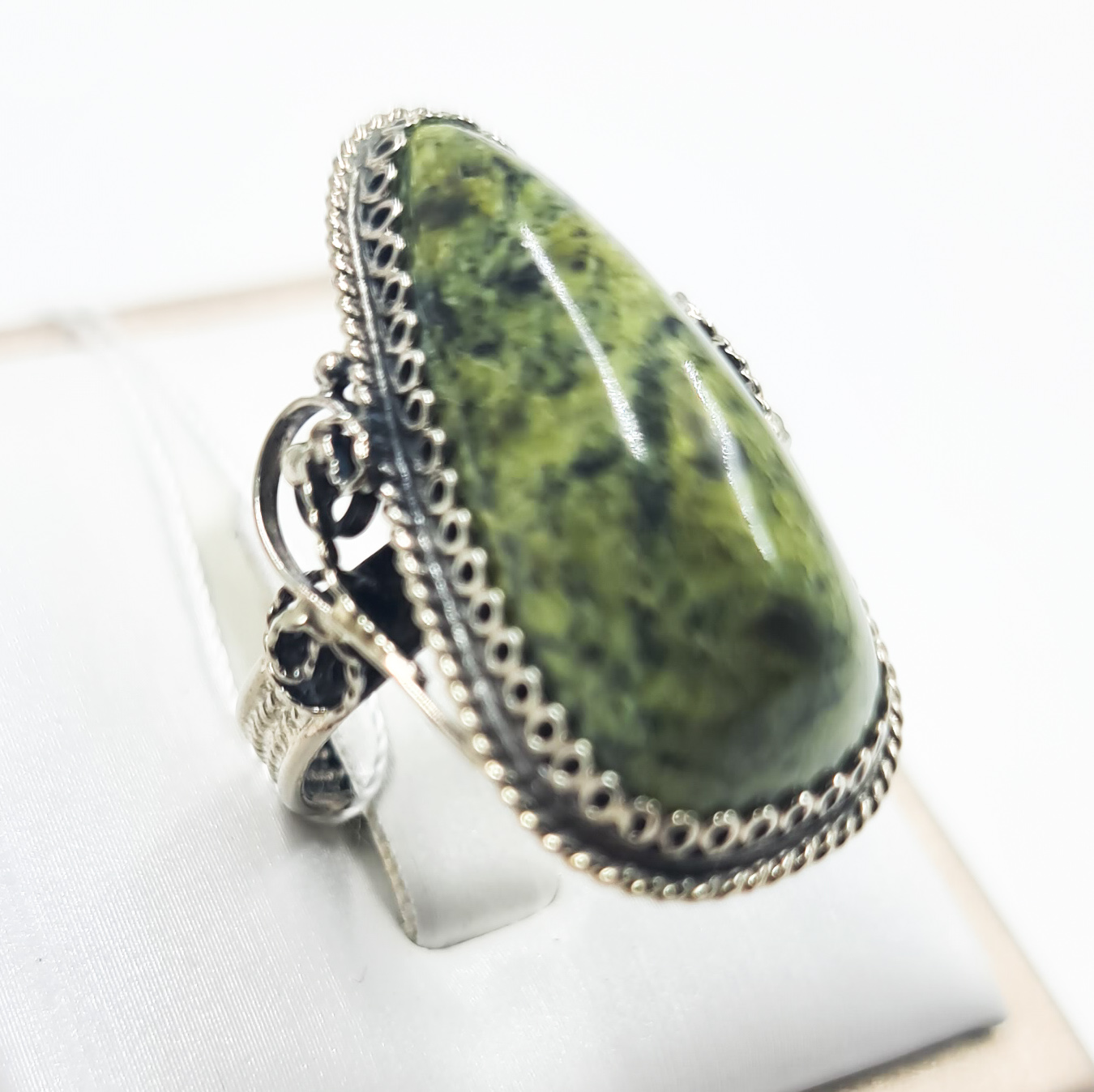 Кольцо змеевик Россия (нейзильбер) размер 18