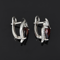 Серьги гранат альмандин Индия (серебро 925 пр. родир. бел.) огранка