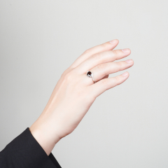 Кольцо гранат альмандин Индия (серебро 925 пр. родир. бел.) огранка размер 17