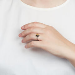 Кольцо тигровый глаз ЮАР (серебро 925 пр. родир. бел.) размер 17,5