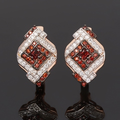 Серьги гранат альмандин Индия (серебро 925 пр. позолота, родир. бел., родир. черн.) огранка