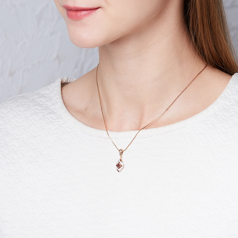 Кулон гранат альмандин Индия (серебро 925 пр. позолота) огранка