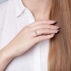 Кольцо гранат альмандин Индия огранка (серебро 925 пр. родир. бел.) размер 17