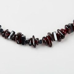 Чокер микс гематит, гранат 38 см (+7 см) (сталь хир.)