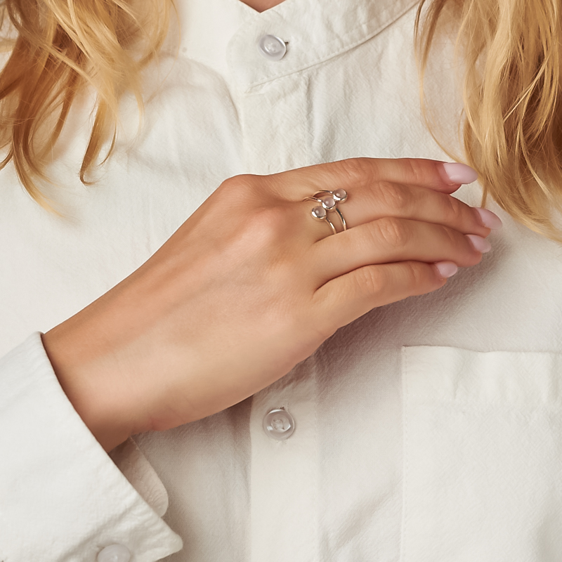 Кольцо розовый кварц Бразилия (серебро 925 пр. родир. бел.) размер 18