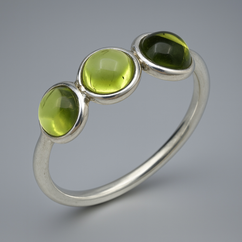 Кольцо хризолит США (серебро 925 пр. родир. бел.) размер 17,5