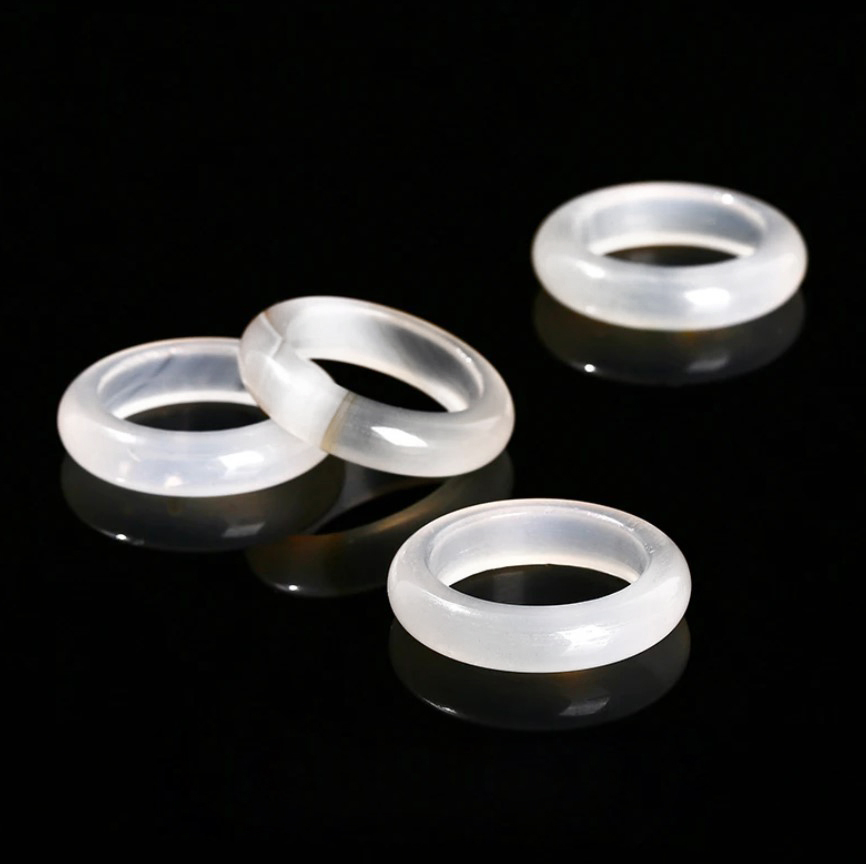 Кольцо агат белый Индия (цельное) размер 19,5