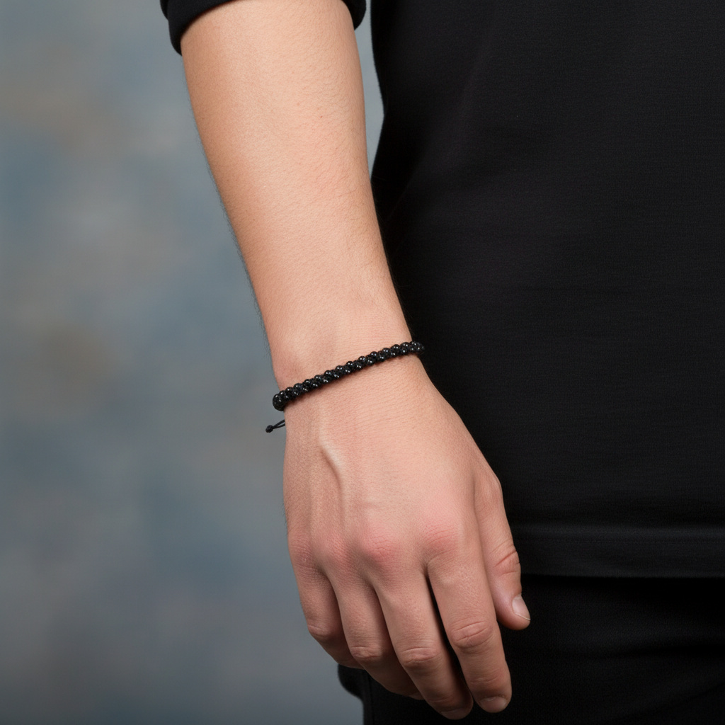 Браслет гранат альмандин Индия (текстиль) шамбала 4 мм 17 см (регулируемый)