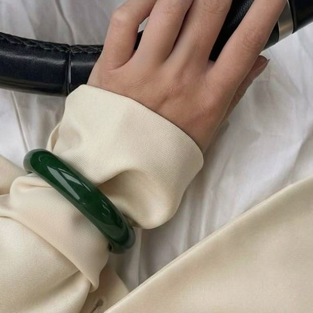 Браслет нефрит зеленый Россия цельный 19 см