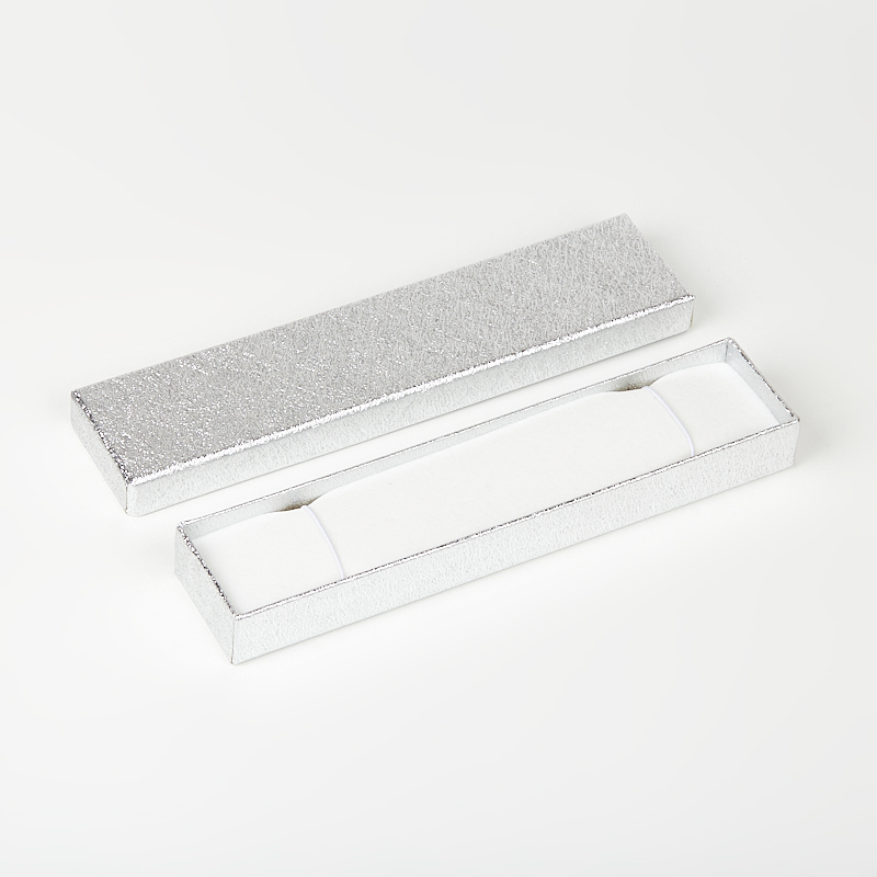 Подарочная упаковка (картон) под браслет/цепь (футляр) (серебристый) 200х45х25 мм