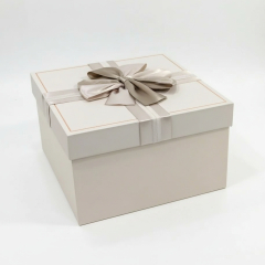 Подарочная упаковка универсальная (коробка) (серый) 180х180х110 мм