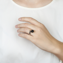 Кольцо агат черный Бразилия (серебро 925 пр. родир. бел.) размер 18,5