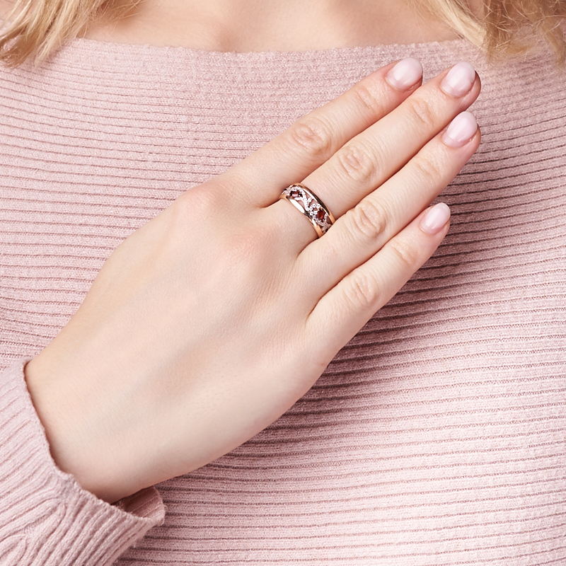 Кольцо гранат альмандин Индия (серебро 925 пр. позолота) огранка размер 18,5