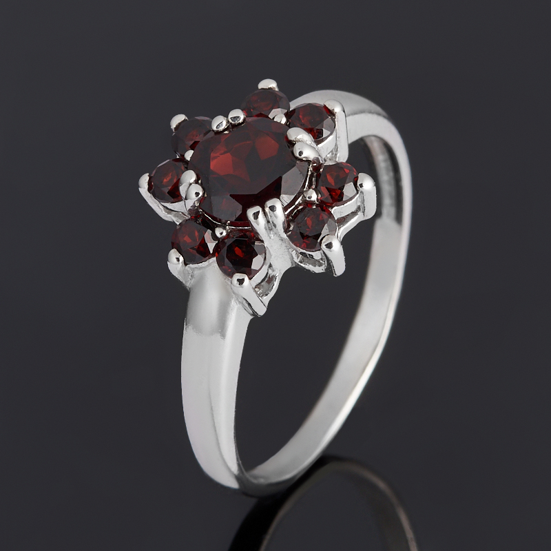 Кольцо гранат альмандин Индия огранка (серебро 925 пр. родир. бел.) размер 16,5