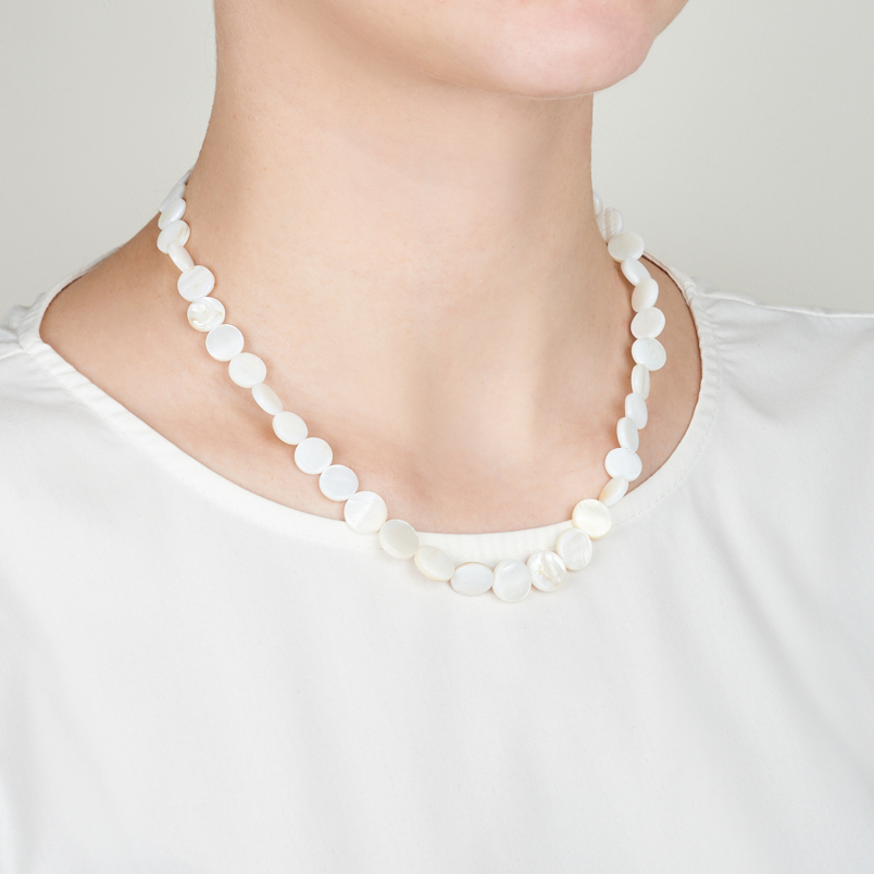 Бусы перламутр белый Индонезия (сталь хир.) 40&nbsp;см (+7&nbsp;см)