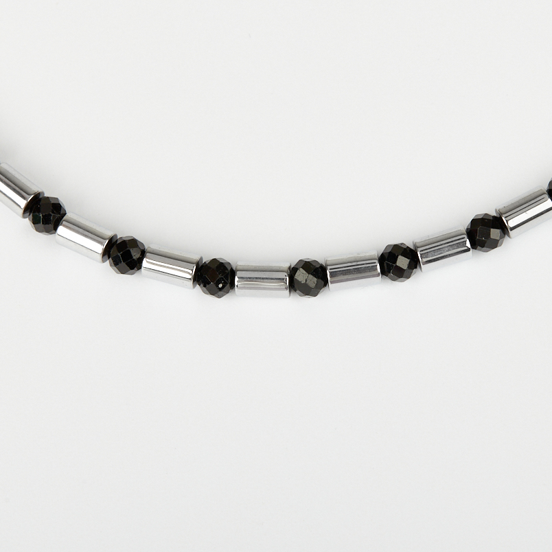 Бусы микс гематит, турмалин (сталь хир.) 4 мм 46 см (+7 см)