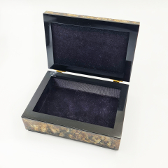 Шкатулка микс гнейс, гранат (латунь позолота)