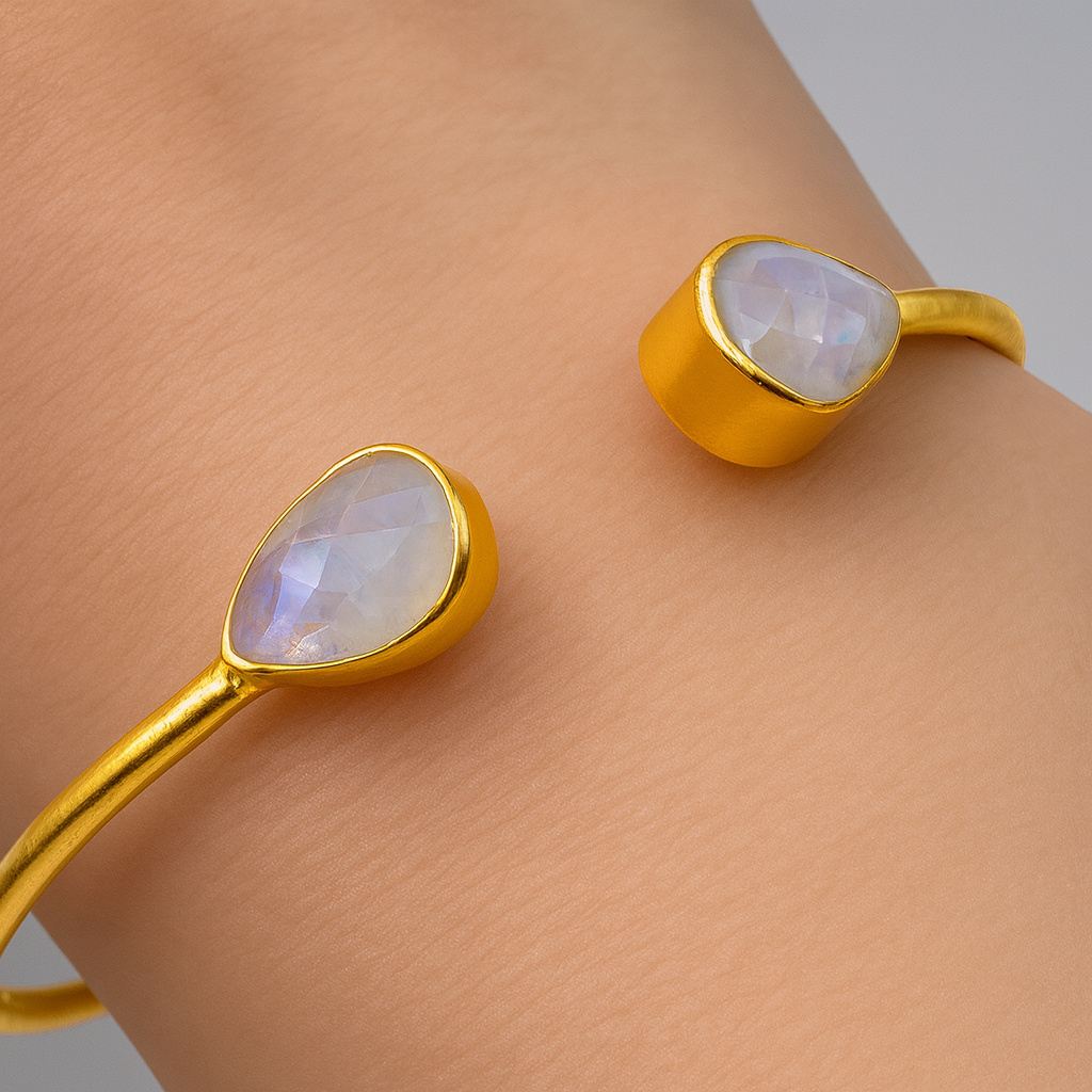 Браслет лунный камень (адуляр) Индия (латунь позолота) огранка 18 см (регулируемый)