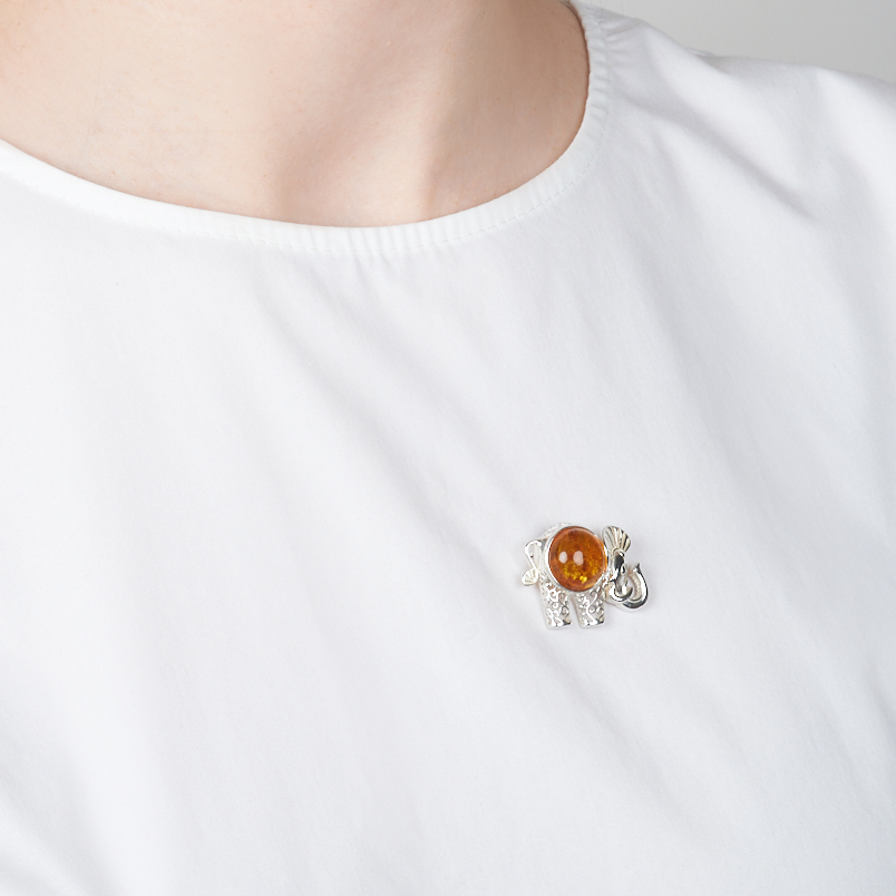 Брошь янтарь Россия (серебро 925 пр. посеребр.)