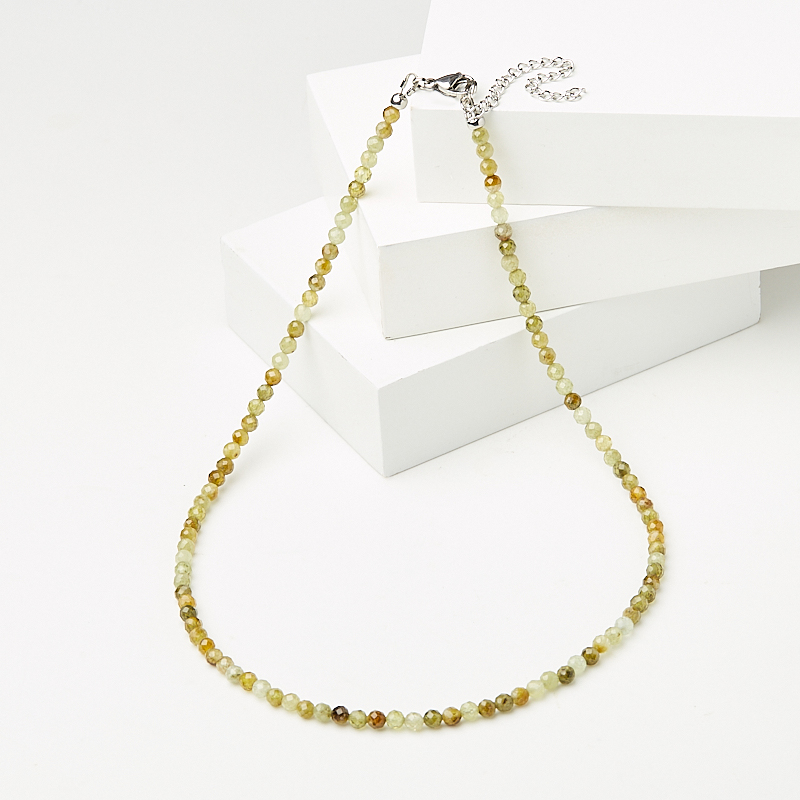 Бусы гранат гроссуляр ЮАР (сталь хир.) огранка 3 мм 40 см (+7 см)