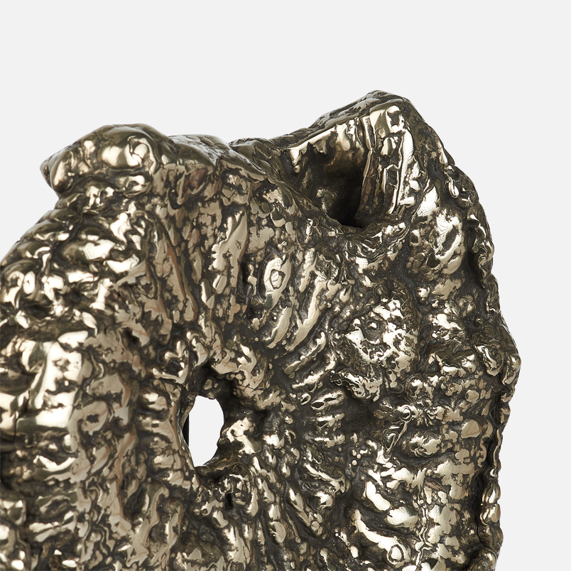 Окаменелость пиритизированная аммонит Россия 16-20 см (на подставке)