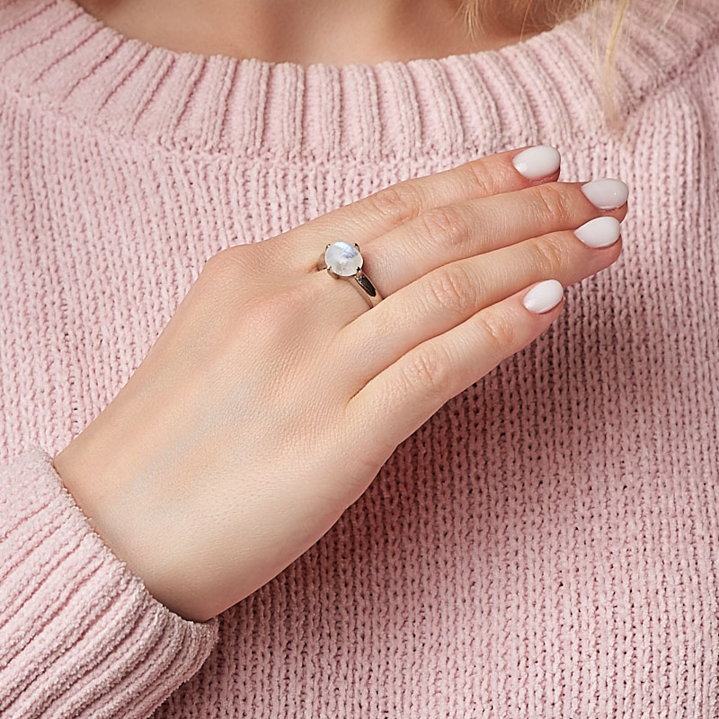 Кольцо лунный камень (адуляр) Индия (серебро 925 пр.) размер 18