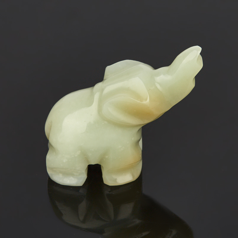 Слон нефрит белый Россия 4,5 см