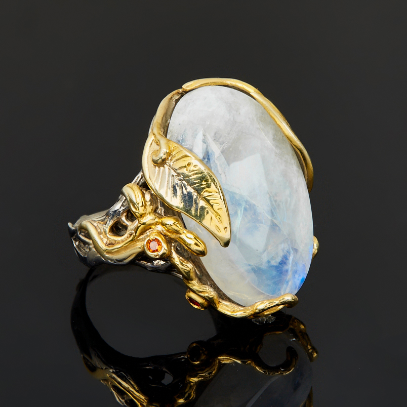 Кольцо лунный камень (адуляр) Индия (серебро 925 пр. позолота, родир. черн.) размер 19