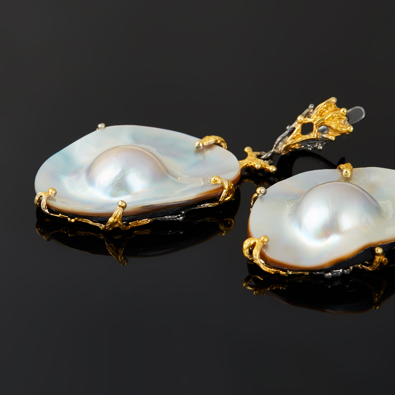 Серьги жемчуг мабэ серый Гонконг (серебро 925 пр. позолота, родир. черн.) (дублет)