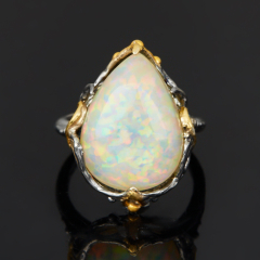 Кольцо опал благородный белый Эфиопия (серебро 925 пр. позолота, родир. черн.) размер 17,5