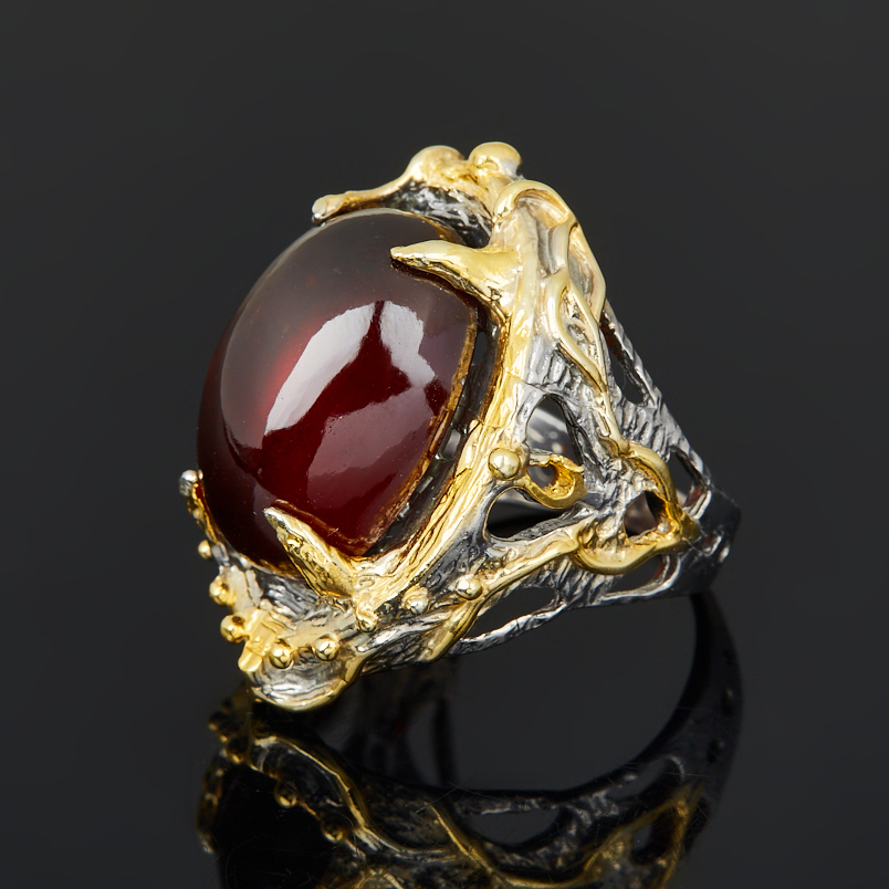 Кольцо гранат гессонит Нигерия (серебро 925 пр. позолота, родир. черн.) размер 17,5