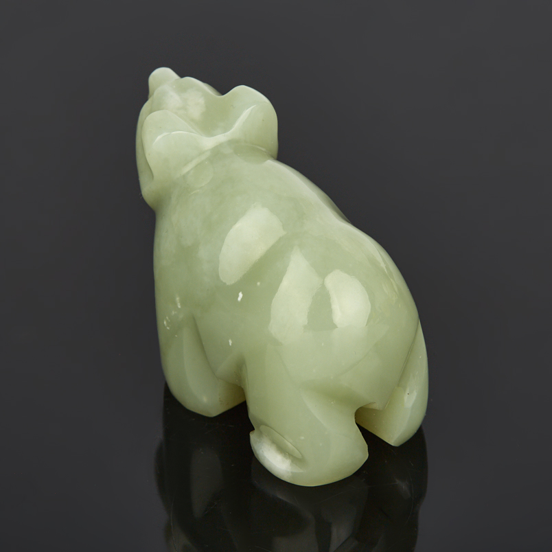 Медведь нефрит белый Россия 6 см